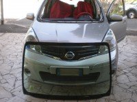 SOSTITUZIONE-PARABREZZA-NISSAN-ALMERA