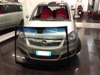 SOSTITUZIONE-PARABREZZA-OPEL-ZAFIRA-II-SERIE